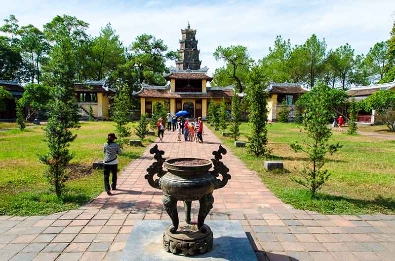 374 - Vietnam - Hue - pagoda Thien Mu